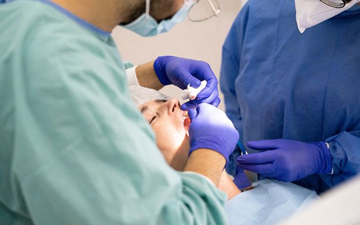 Implante dental precio